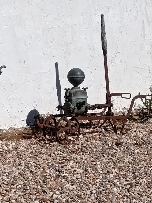 Antiguidades e sucata