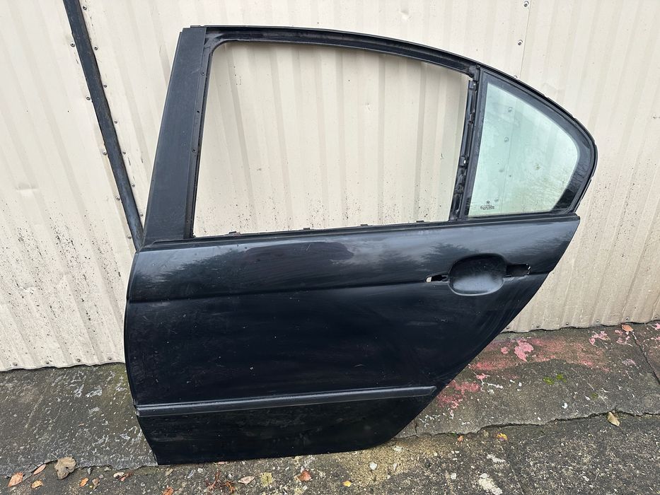Bmw e46 drzwi lewy tył czarne