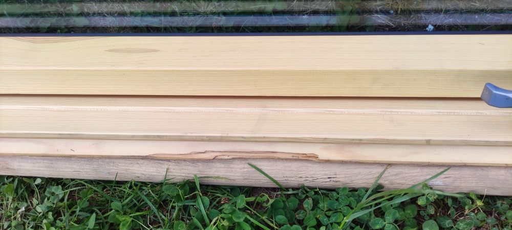 Sprzedam okno dachowe  w rozmiarze 98×134.