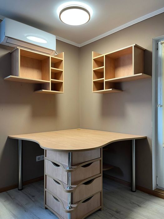 Письмовий кутовий  стіл для двох осіб