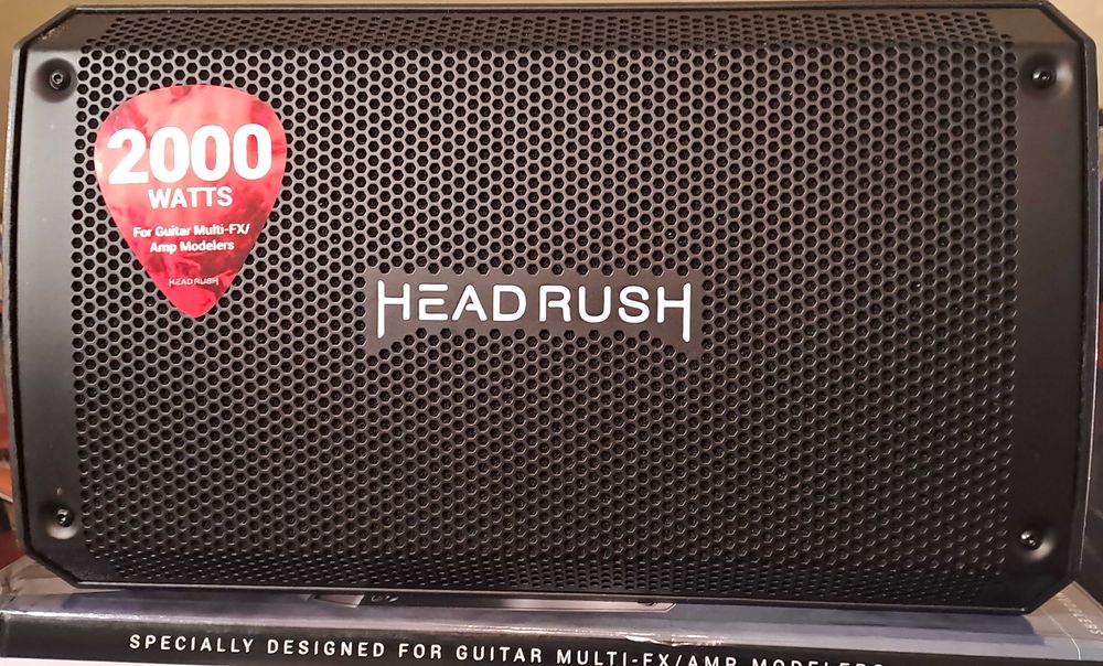 HeadRush FRFR-108 cz. 2 z pokrowcem