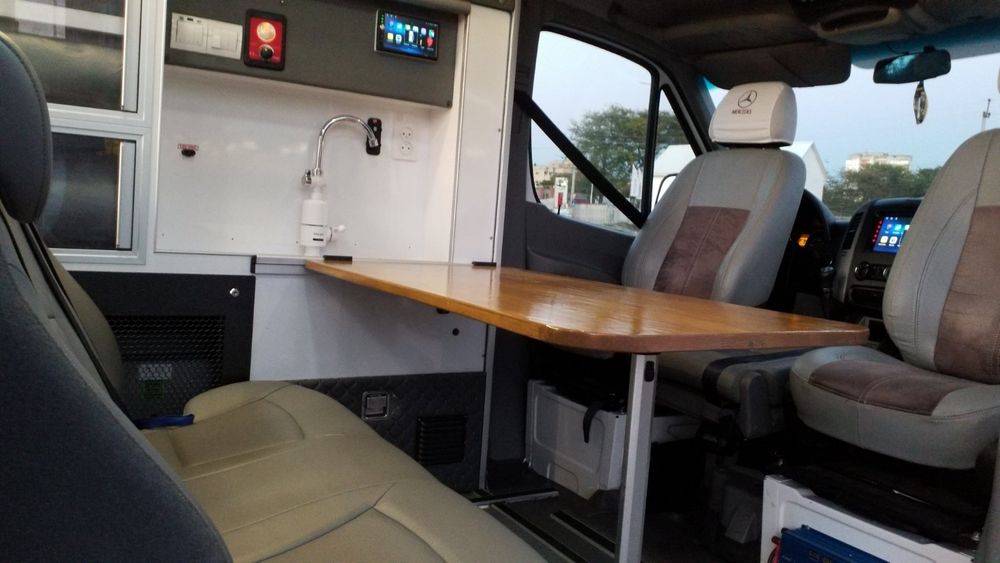 Mersedes Sprinter kemper 319