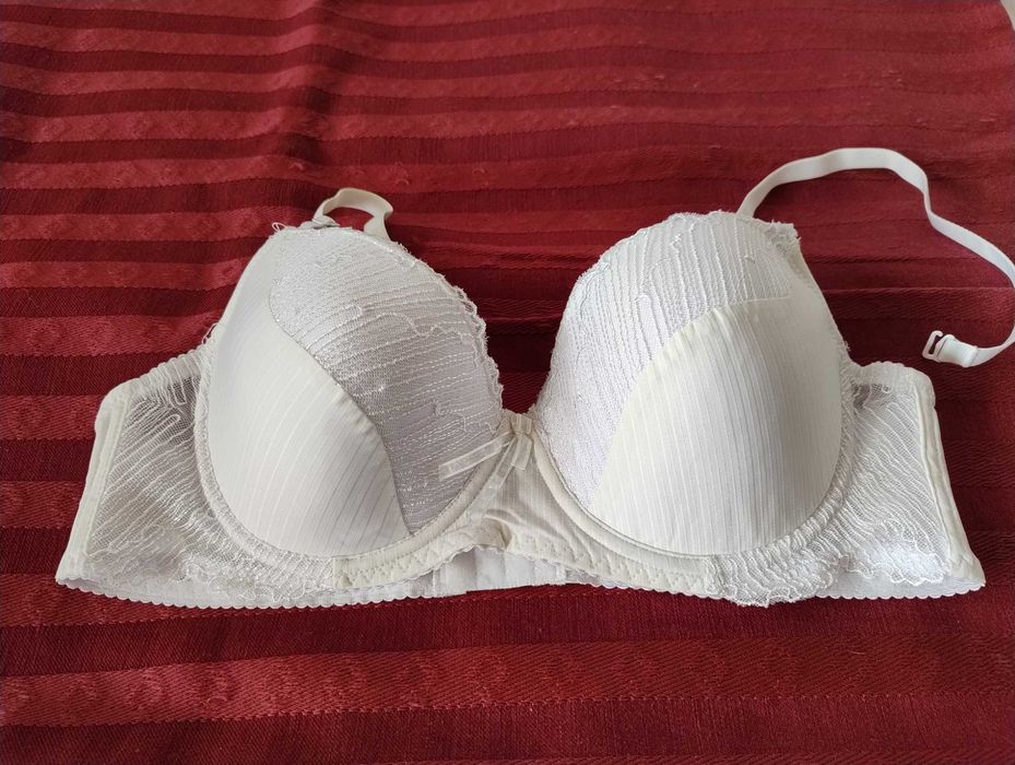 SUPER CENA. Biustonosz marki Underwear 40/90 biały, odpinane ramiączka, bielizna