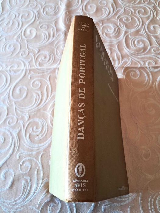 DANÇAS DE PORTUGAL - PEDRO HOMEM DE MELLO (ED. TRILINGUE 1962)
