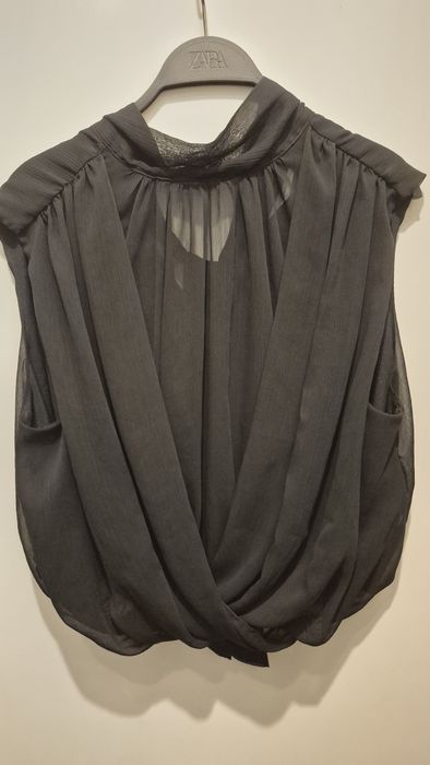 Zara Drapowany Top z Bufiastymi rękawami czarny (Roz- M).
