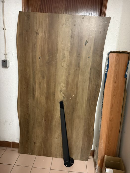 Mesa de jantar com 4 pes