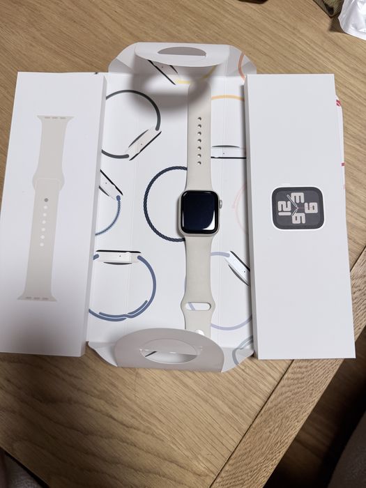 Apple Watch SE (Srebrny) – Stan Idealny