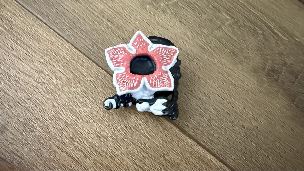 Кіндер джой Дивні Дива Stranger Things