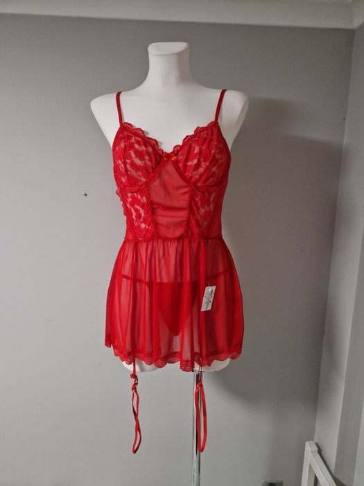 Czetwona halka haleczka