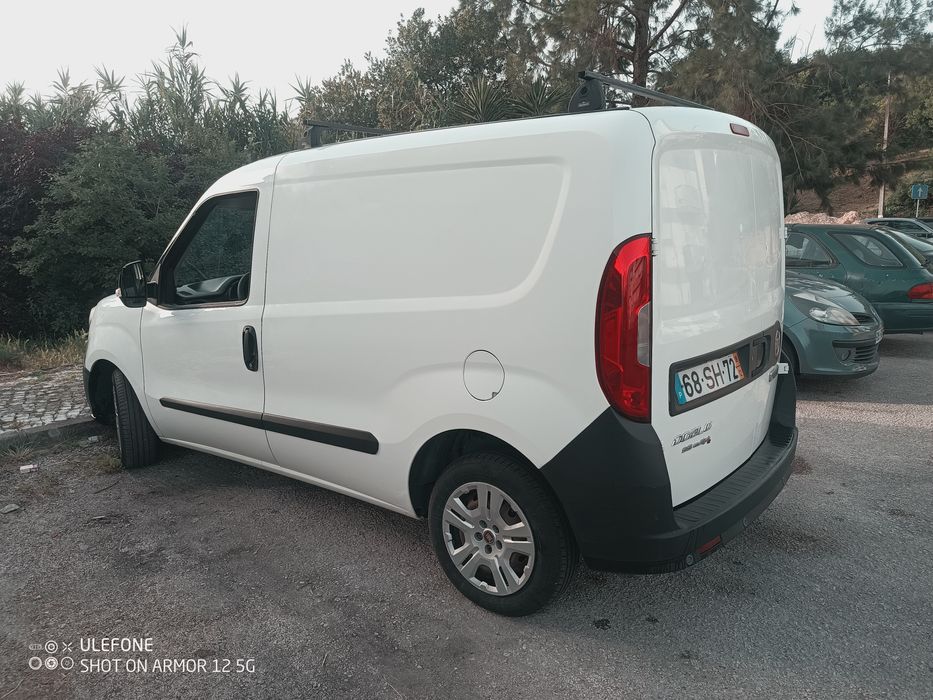 Fiat doble 1,3 de 3 lugares,vende ou troca por de maior caixa, carro econômico, só meter gasóleo e andar ano 2016