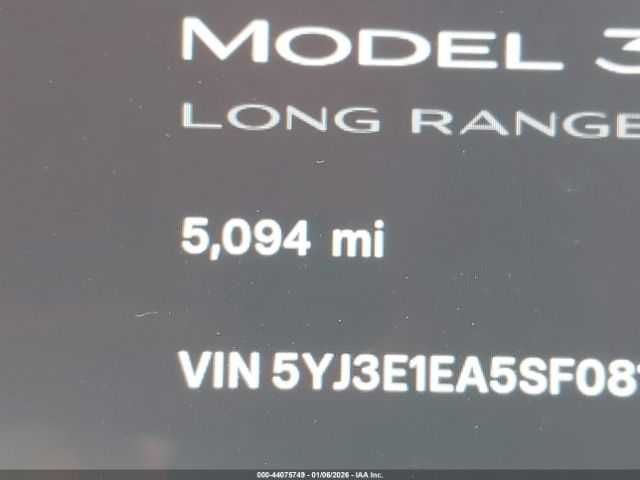 Tesla Model 3 2025 .