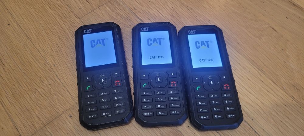 Cat B35 simフリー caterpillar　防水防塵　希少　海外携帯 CAT B35 海外SIMフリーガラケーの購入、販売