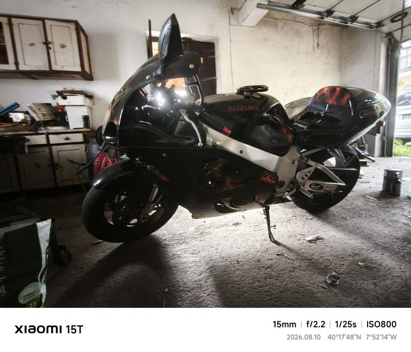 Suzuki GSXR 750 SRAD 1999 injeção