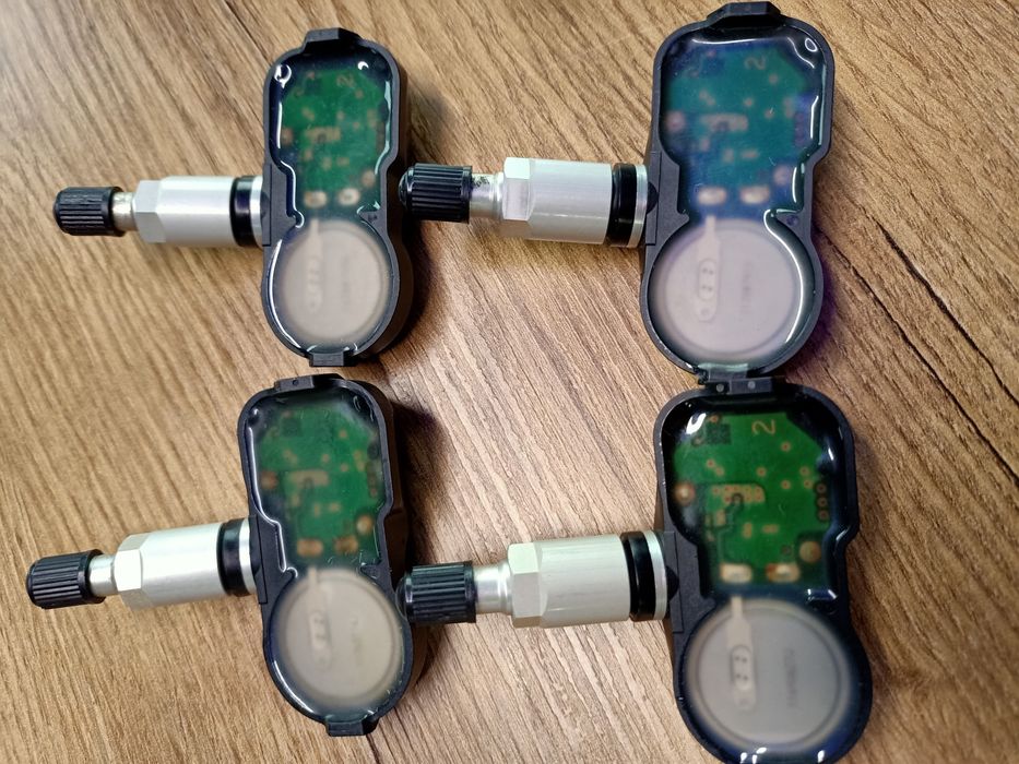 Czujniki cisnienia w kołach TPMS oryginał TOYOTA PMV-C210