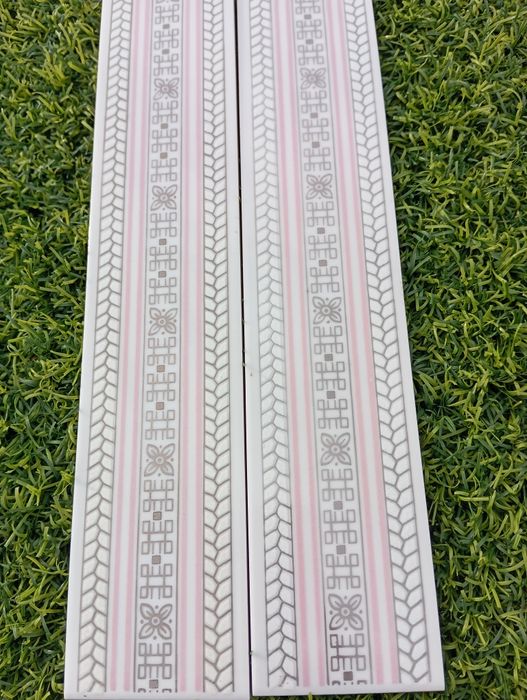 Azulejo/faixa Rosa e prateado