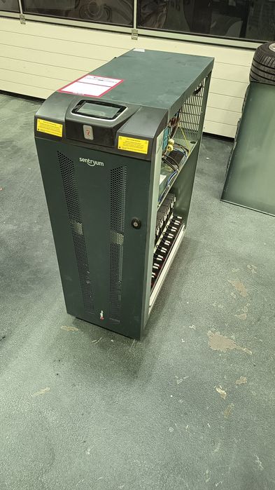UPS magazyn energii Riello 10 kva