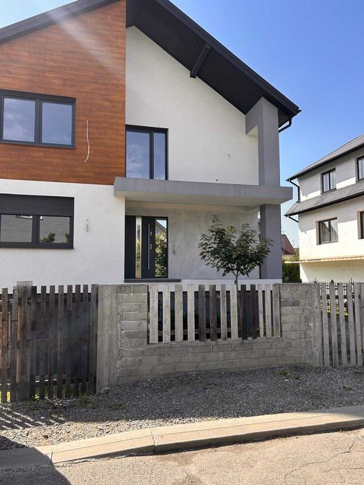 Dom 3 kondygnacje + piwnica i garaż | Radzyń Podlaski, ul. Paderewskiego | Satuń