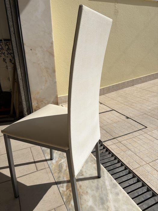 Mesa cozinha e 4 cadeiras 110x70x76