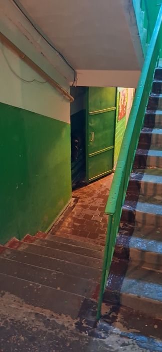 Уборка подъздов/этажей/квартир | Прибирання під'їздів/поверхів