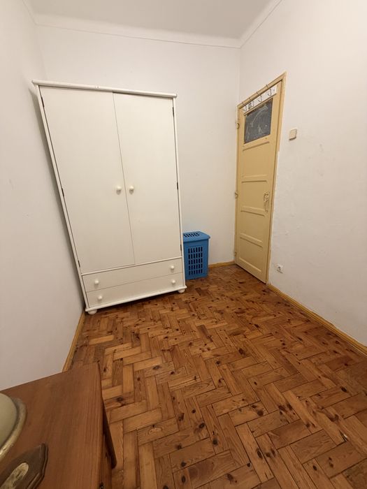 Quarto para arrendar largo das galinheiras