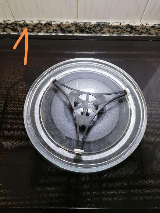 Prato microondas 28 cm com suporte