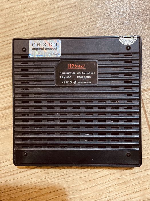 Андроїд ТВ приставка H96Max