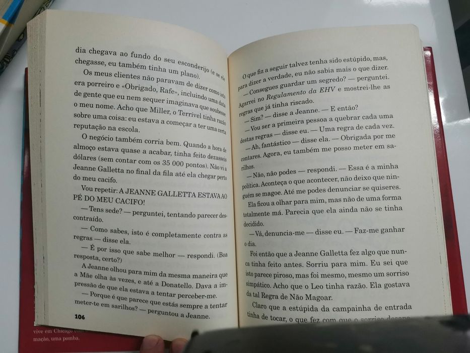 Livro juvenil "Escola - os piores anos da minha vida"