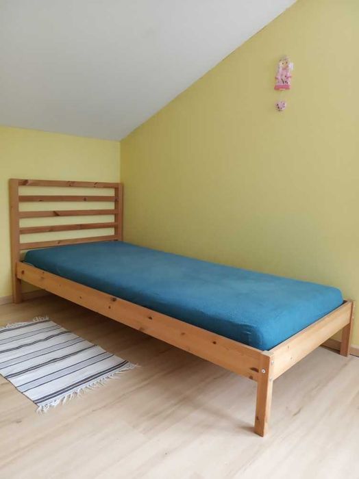 łóżko sosnowe TARVA z materacem IKEA