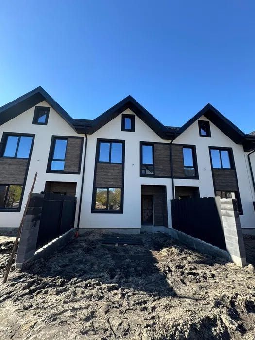 Таунхаус| м.Буча| 3 поверхи|Центральний парк| Без%