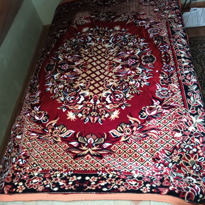 PRL narzuta dywanowa czerwona