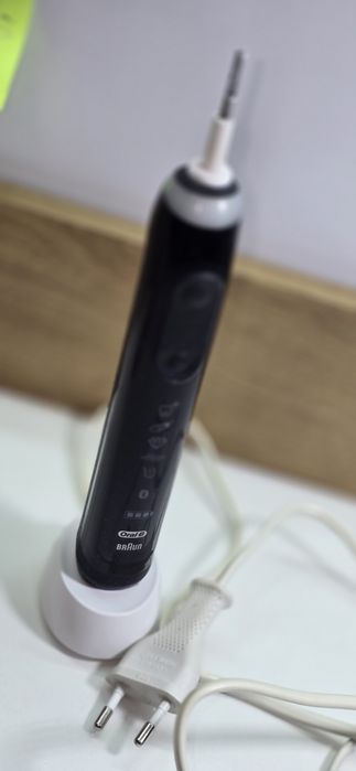 Szczoteczka elektryczna Oral-B Genius