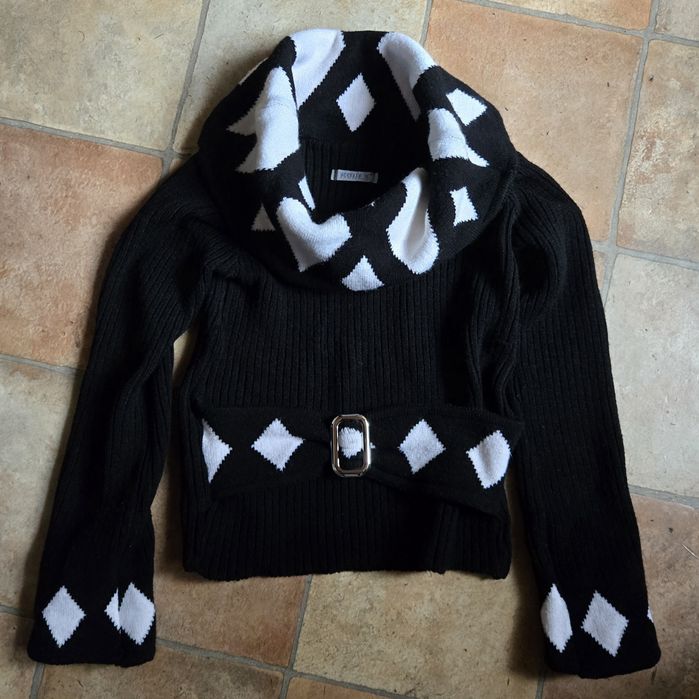 Modny sweter czarno/biały S/M