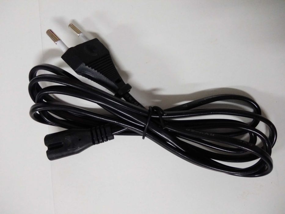 Кабель питания  220V в розетку