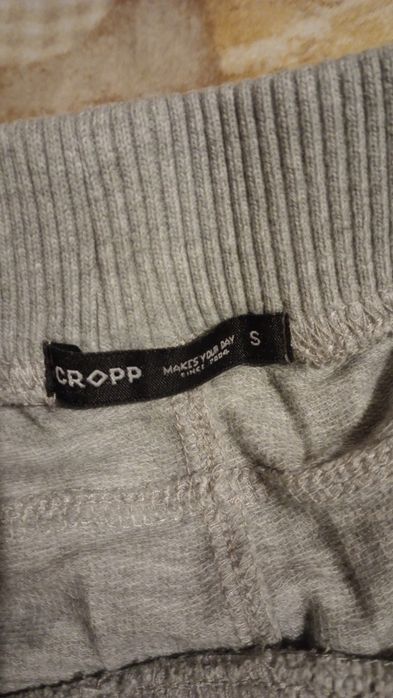 Krótkie spodenki damskie r S Cropp