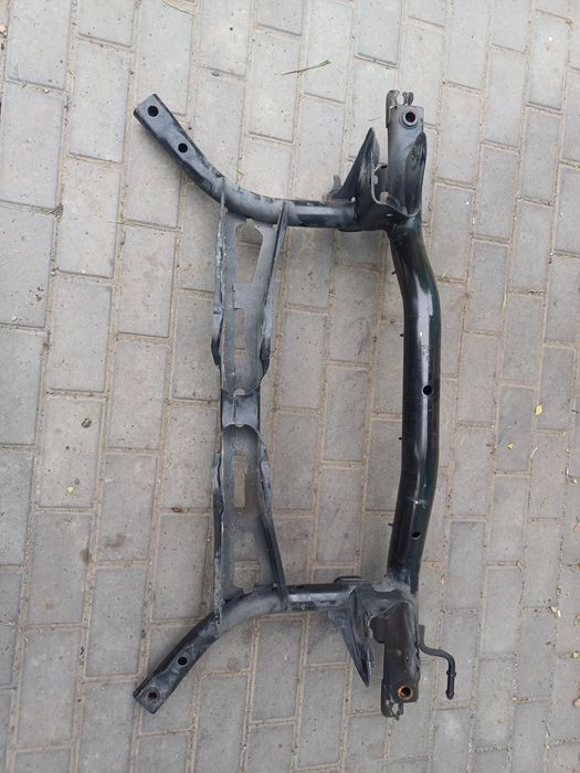 Подрамники задние  Volkswagen passat usa, jetta usa , шкода а5,гольф 5