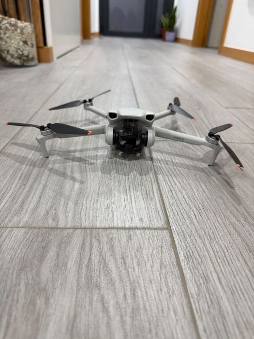 Dji mini 3 (drone)