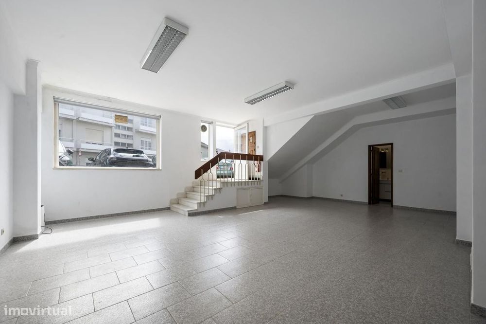 Comércio 58 m2, Oeiras