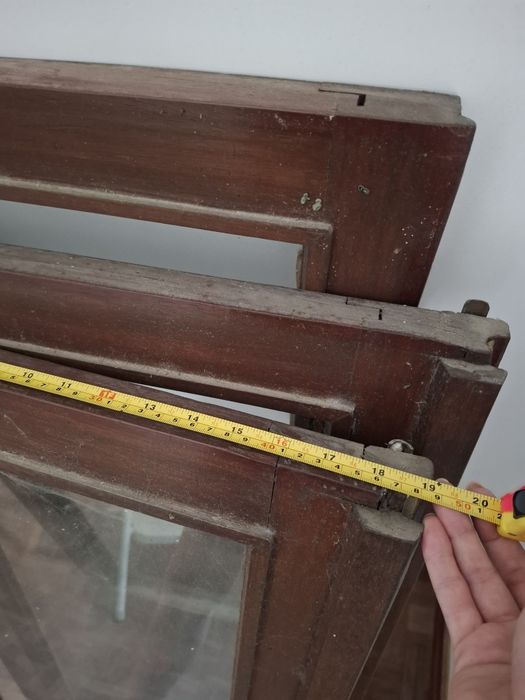 Lote de 12 Janelas Antigas em Madeira Maciça c/ Vidro (Excelente Estado)