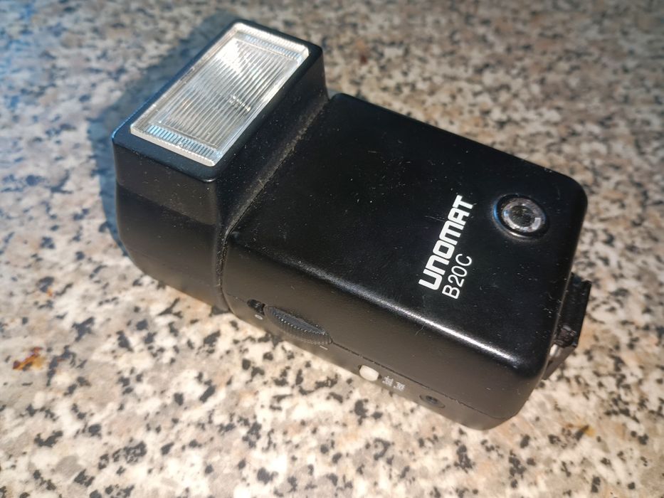 Flash eletrónico compacto para câmeras