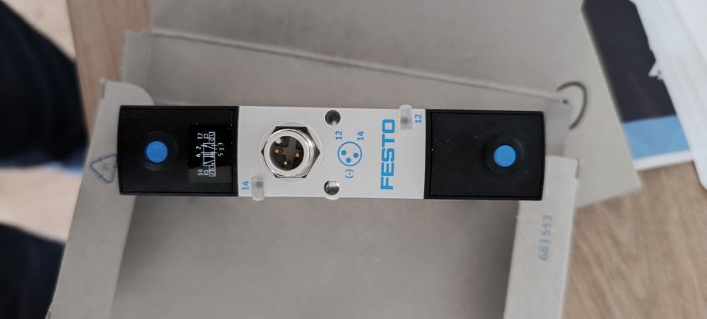 Zawór magnetyczny FESTO VSVA-B-M52-AH-A1-1R5L 534555, 3 do 8 bar