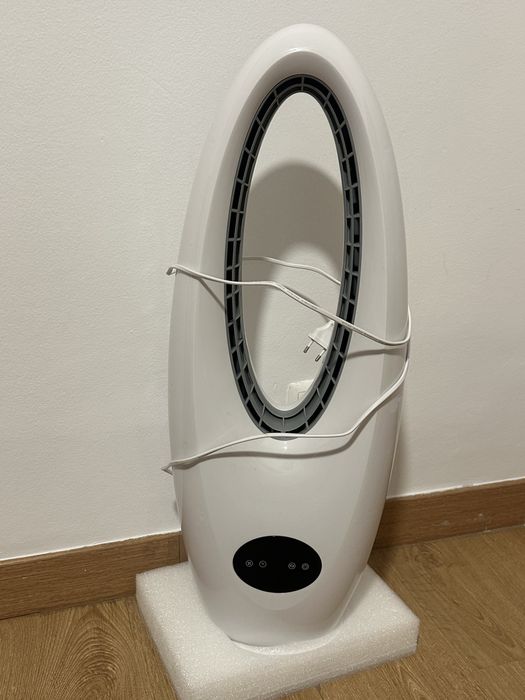 Mesas de centro e ventilador há venda