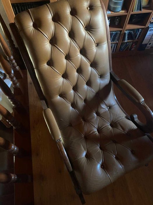 Cadeira de Baloiço em pele Genuína