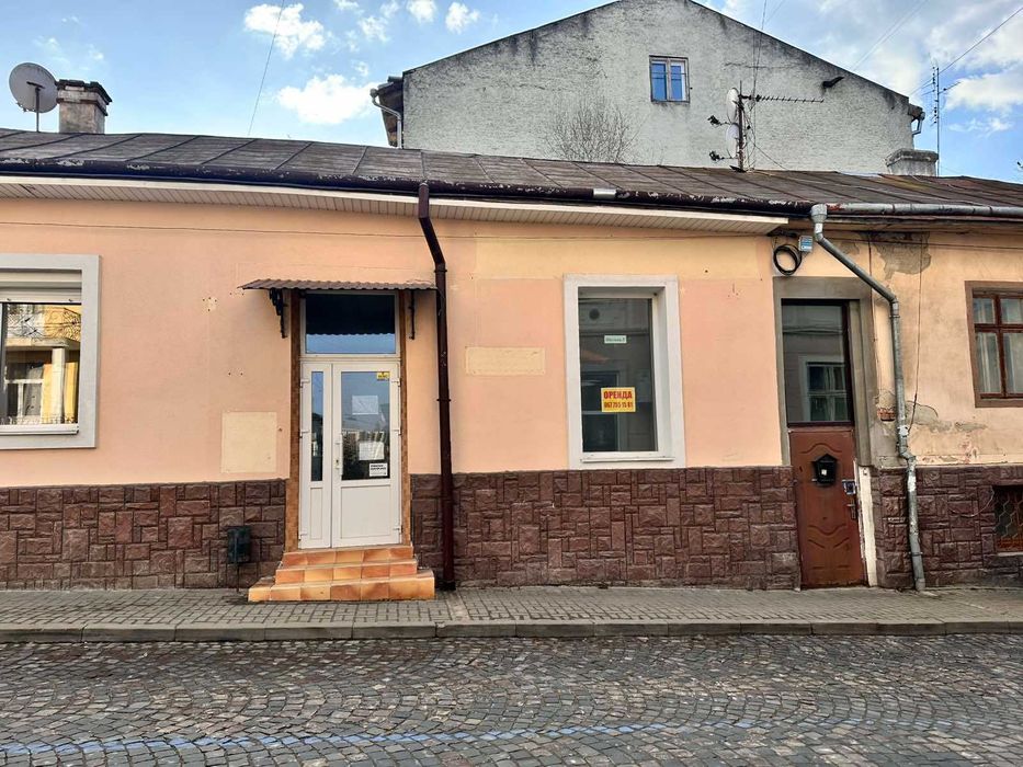 Оренда фасадного комерційного приміщення, Центр, м. Дрогобич!