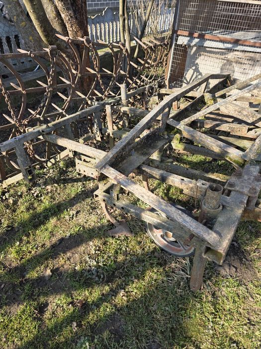 Навісне плуг та культиватор