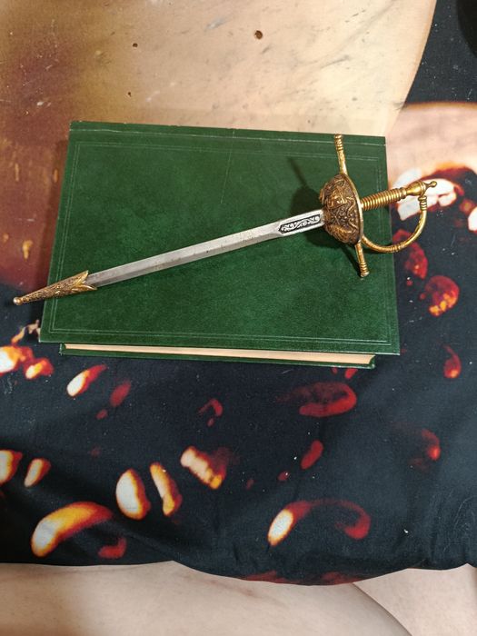 Vendo espada abre cartas / decoração