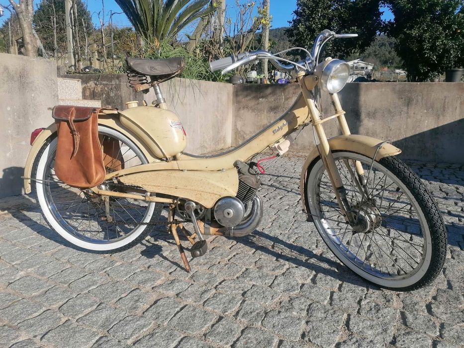 Bicicleta francesa av44 mobylette