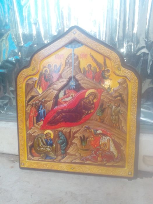 Продам Икону Рождество Христово из дерева.