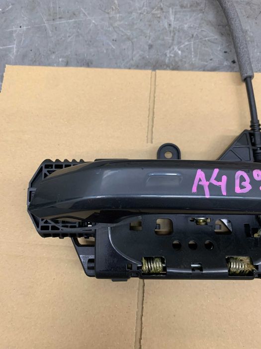 Audi A4 B9 Klamka Zewnętrzna Lewy Przód UK LX7L