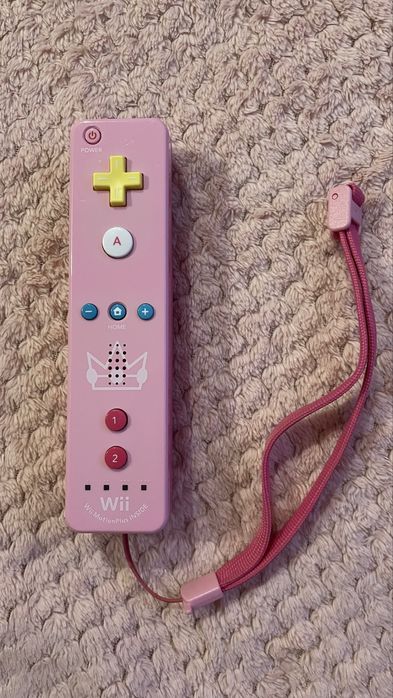 Jogo Wii Super Mario e Comando colecionavel Peach e Luigi