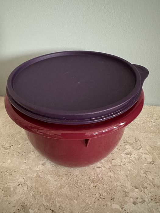 Миска Tupperware